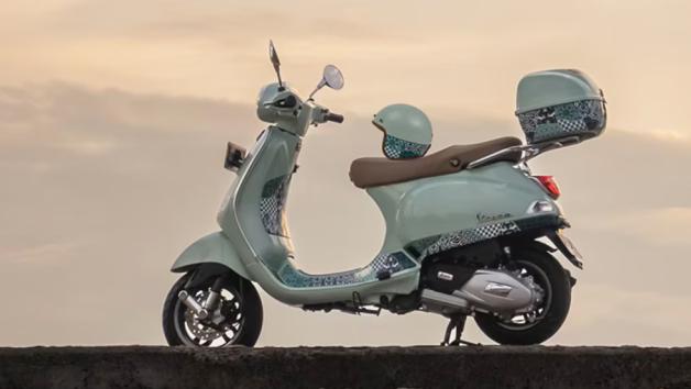 Vespa Primavera Batik: Κομψή εμφάνιση με παραδοσιακά μοτίβα 